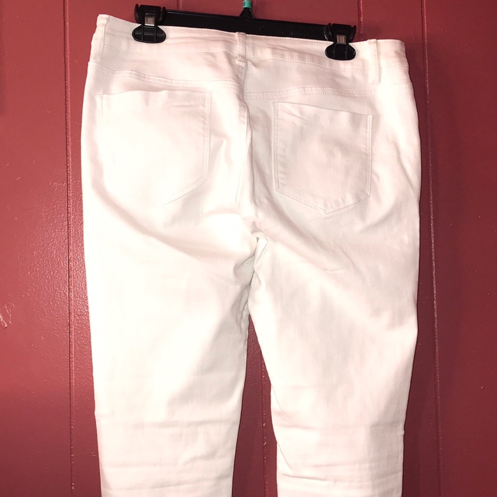 White Ripped Jeans - Picture 8 of 9